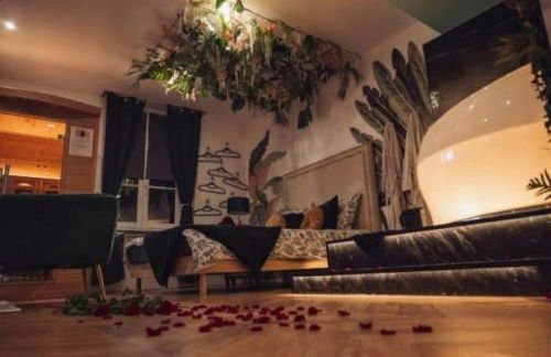 Spa-Sauna-Ciel de pluie tropicale-Champagne Nuit Romantique - Escapade Mâconnaise - Foto 3