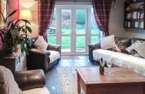 Panteg Cottage - Photo 4