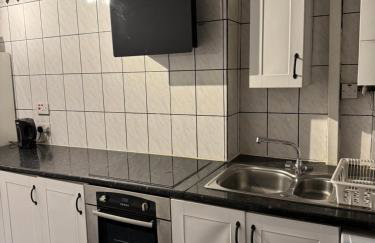 Welcome to This Newly renovated 4 bedroom cozy & charming home in Dagenham, East London - Foto 26