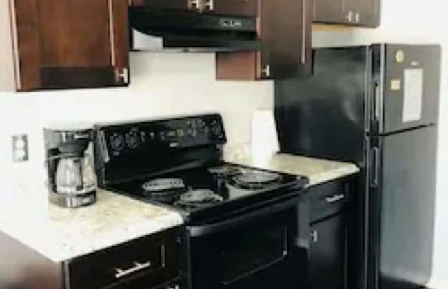 2 Bedroom Apartment near OU - Photo 11