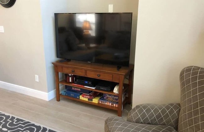 Beautiful Remodeled Private Pool Home - Foto 15