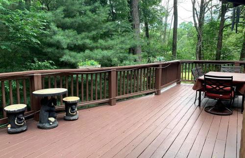 Log Cabin with a Hot Tub in Ellicottville, For Magical Glamping Escapes in New York - Foto 32