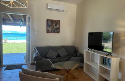 Beachfront Villa with Garden - Valentine Corfu - Foto 8