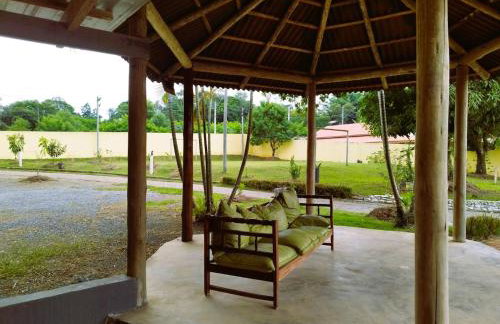 Chácara charmosa com piscina, campo de futebol - Photo 6