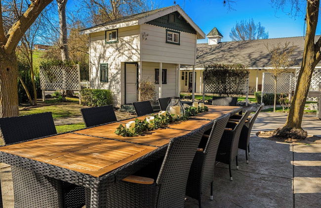 Victorian Manor In Paso Robles Wine Country + Pool, Hot Tub, Firepit, Tennis Court Sleeps 28 - Foto 69