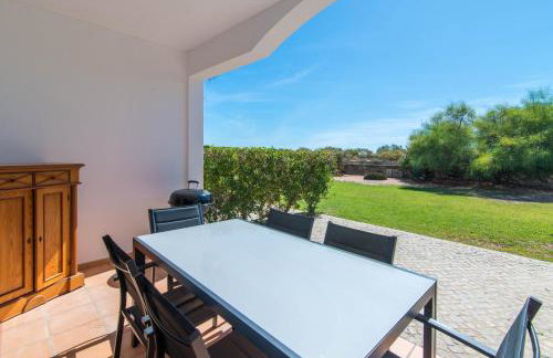 Golden Seaside Villa - Acesso Praia e Piscina Incluído - Foto 13