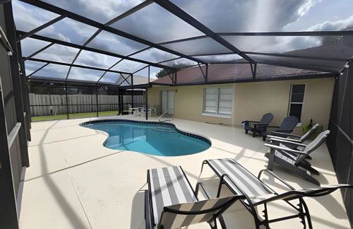 Lakeside Pool Home, Games close to Disney & Malls - Foto 28