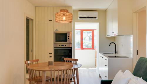 Douro Arda House with Pool & Jacuzzi by HostWise - Foto 3, stove