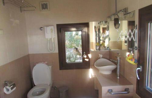 Το Σπιτι με την Σπηλιά - Foto 7