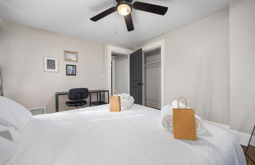 Charming 3BD Home for Long Stays - Foto 12