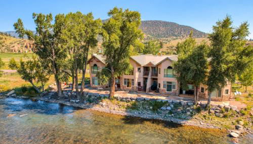 Grande Getaway - Photo 1