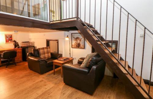 Cambridge Lodge - Photo 4