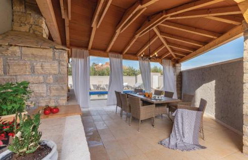 Amazing Home In Mihatovici - Foto 4