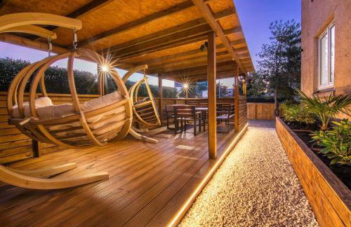 Private Hot Tub - Garden Terrace - Free Parking - Zen & Bubbles - Foto 14