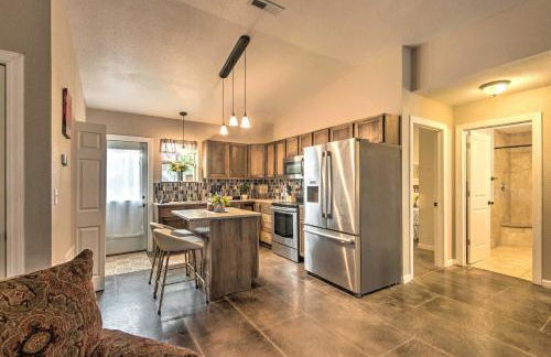 St Charles Hilltop Mansion with Mod Interior! - Foto 9