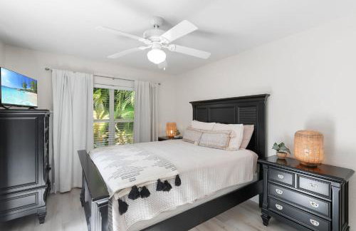 Beautifully-furnished Naples Home l Pool l Hot Tub - Foto 17