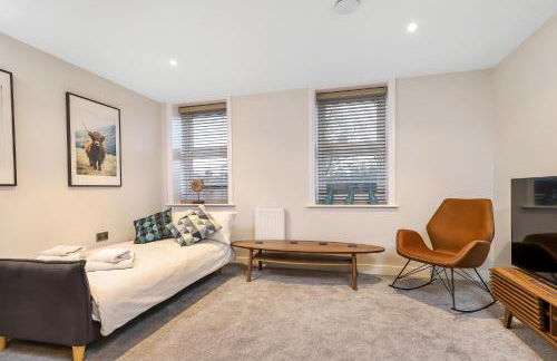 Executive Apartments - Photo 11