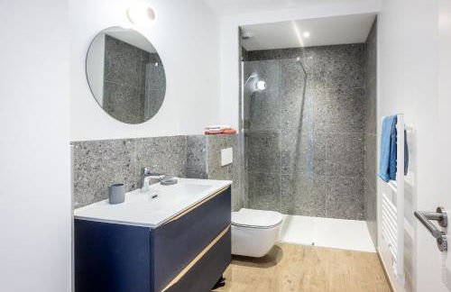 SOUTH-OF-FRANCE T2 neuf haut de gamme, climatisé, parking gratuit, 2eme ligne balcon 3 - Foto 8