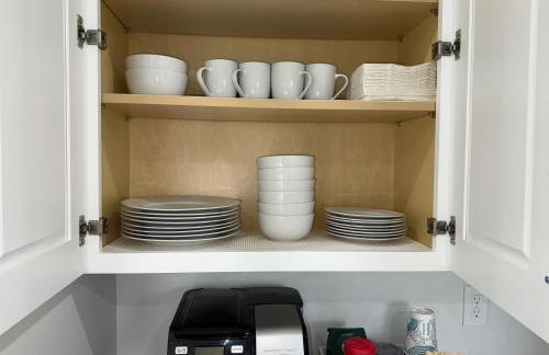 Modern Farmhouse Retreat in Urbandale - Foto 15