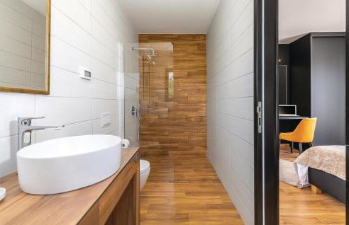 Stunning Home In Sivati - Photo 47