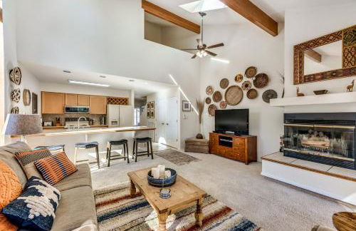 Bright Townhome - 1 Mile to Downtown Cloudcroft - Photo 6