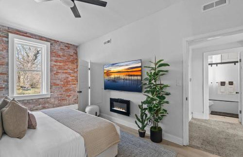 Brick and Modern on Miami St By StayLage - Foto 26