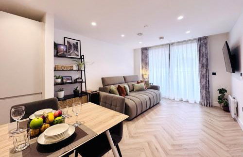 HEYHOO NQ Modern 1-Bed Apartment with Balcony Manchester City Centre - Holiday Home by HeyHoo - Photo 6