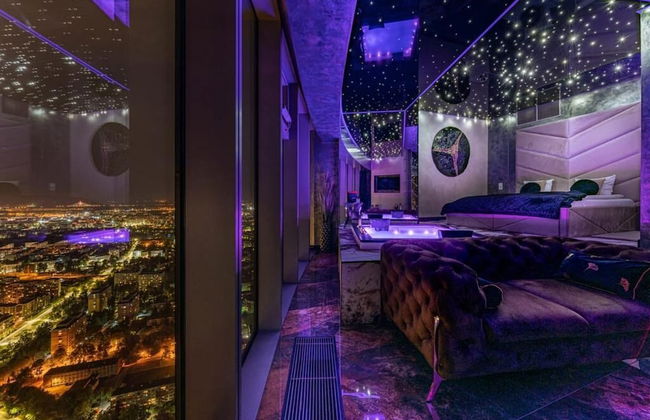 Apartments in Sky Tower with Bathtub near the window - Photo 24