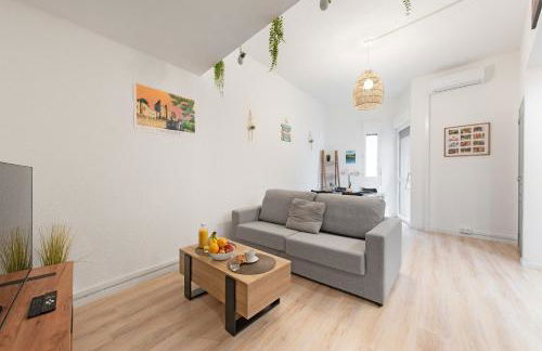 Spacieux T2 au centre ville avec parking et climatisation - Foto 10