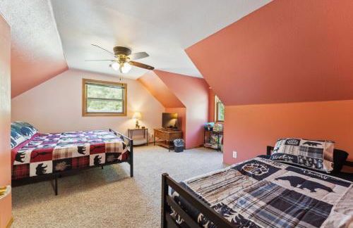 Dog-friendly 6-acre 5BR 3BA home, game room, deck, Wisconsin Dells 10min - Foto 28