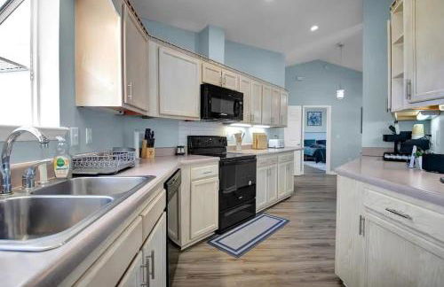 Surf City Serene Waterfront Vacation Home - Foto 23