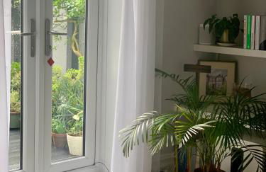 A unique and spacious river front property - Foto 24