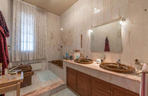 Villa with Pool, Pets & WiFi - Foto 19