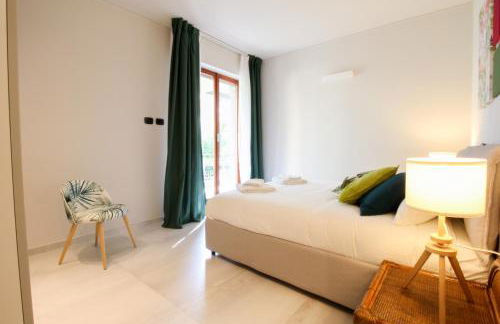 Parrots & Palms - Photo 20