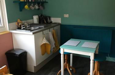 Poplar Lodge, Dee Valley Stays - cosy microlodge with detached private shower & WC - Photo 23