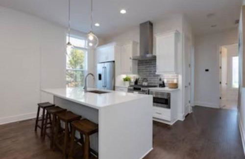 NEW and luxurious home by downtown Nashville with rooftop deck! - Foto 18