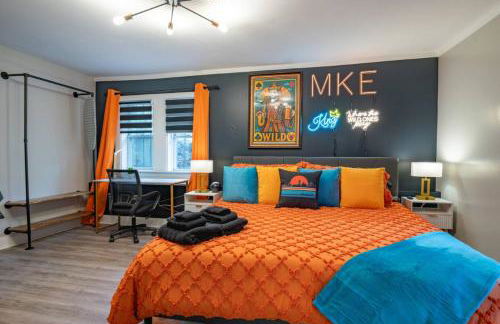 Pool Table, Arcade, Darts, 3 Car Garage, Sleeps 20 - Photo 43