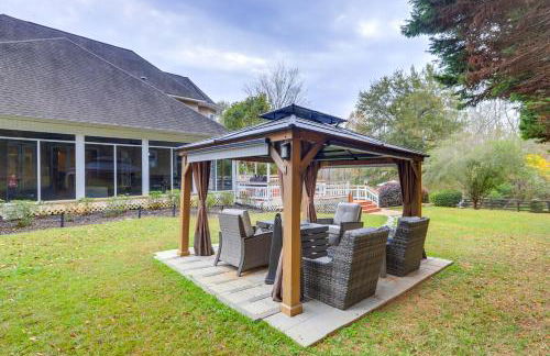 Spacious Stockbridge Manor Pool Table, 2 Kitchens - Foto 43