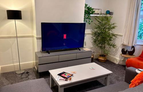 Southend city Escape, SS1, High St and beach are steps away - Foto 3