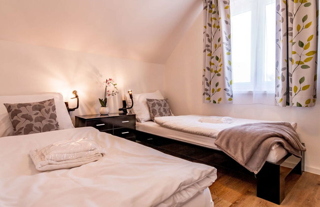 Lakeside Village 35 - Photo 8