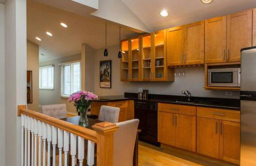 4 Bedroom Home in Best Location Parking Fireplace Back Yard Pets Welcome - Foto 44