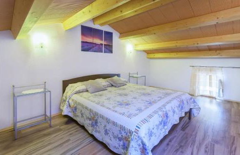 Four-Bedroom Holiday Home Labin With Sea View 08 - Photo 27