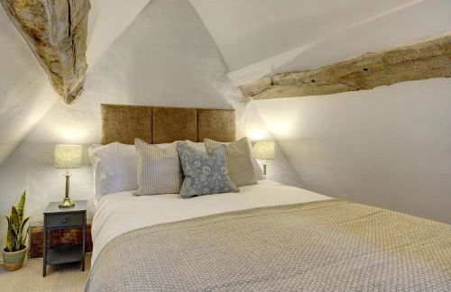 Loft Cottage by Spa Town Property - 2 Bed Tudor Retreat Near to Stratford-upon-Avon, Warwick & Solihull - Foto 3
