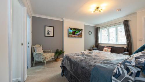 Airstays Apartment - Photo 4