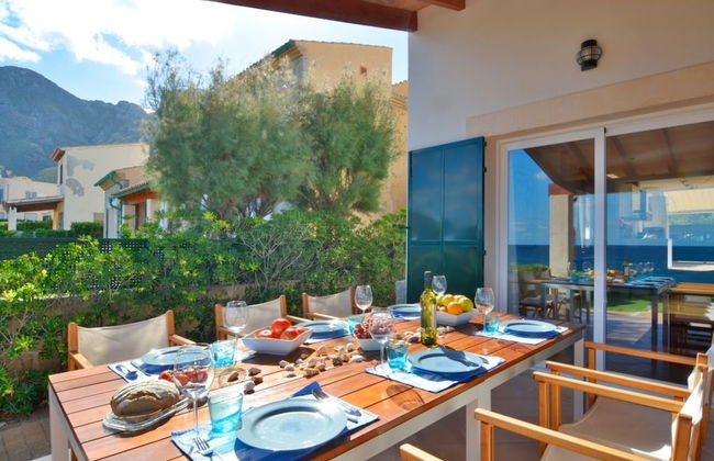 Luxurious Sea Front Villa in Mallorca - Photo 17