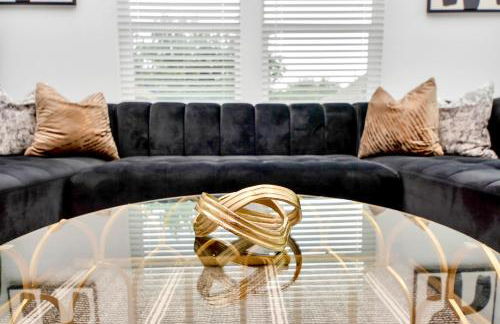 NEW! The Brandōn - Upscale Manor - Garage - Near Medical Center & NRG - Foto 40