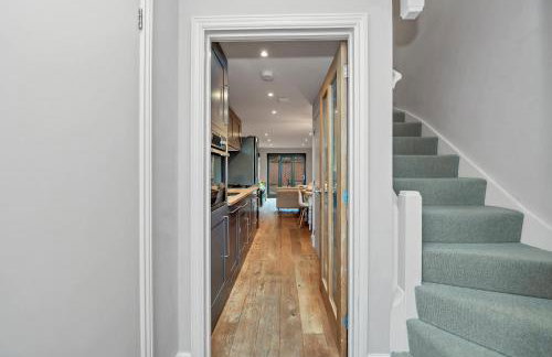 7D Albert St - sleeps 4 guests with parking on request - Foto 17