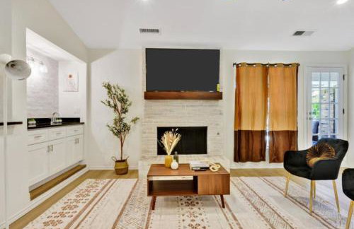 City Gem 4BR with POOL Sleeps 8 - Foto 8