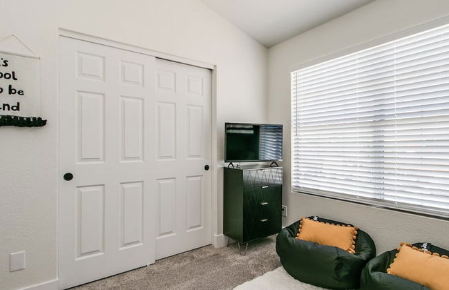 Upgraded 4-bdrm Beautiful Home W/pool! - Foto 11