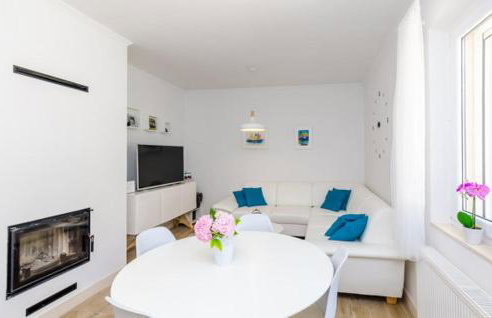 Villa Kate - outdoor pool, 4 bedrooms, free parking - Photo 26